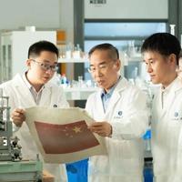 石头变布料？这件安踏羽绒服用上了“火山岩”创新科技