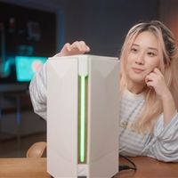 真大神！中国女玩家打造三合一游戏主机：PS5、Xbox Series S、Switch 2首次合体