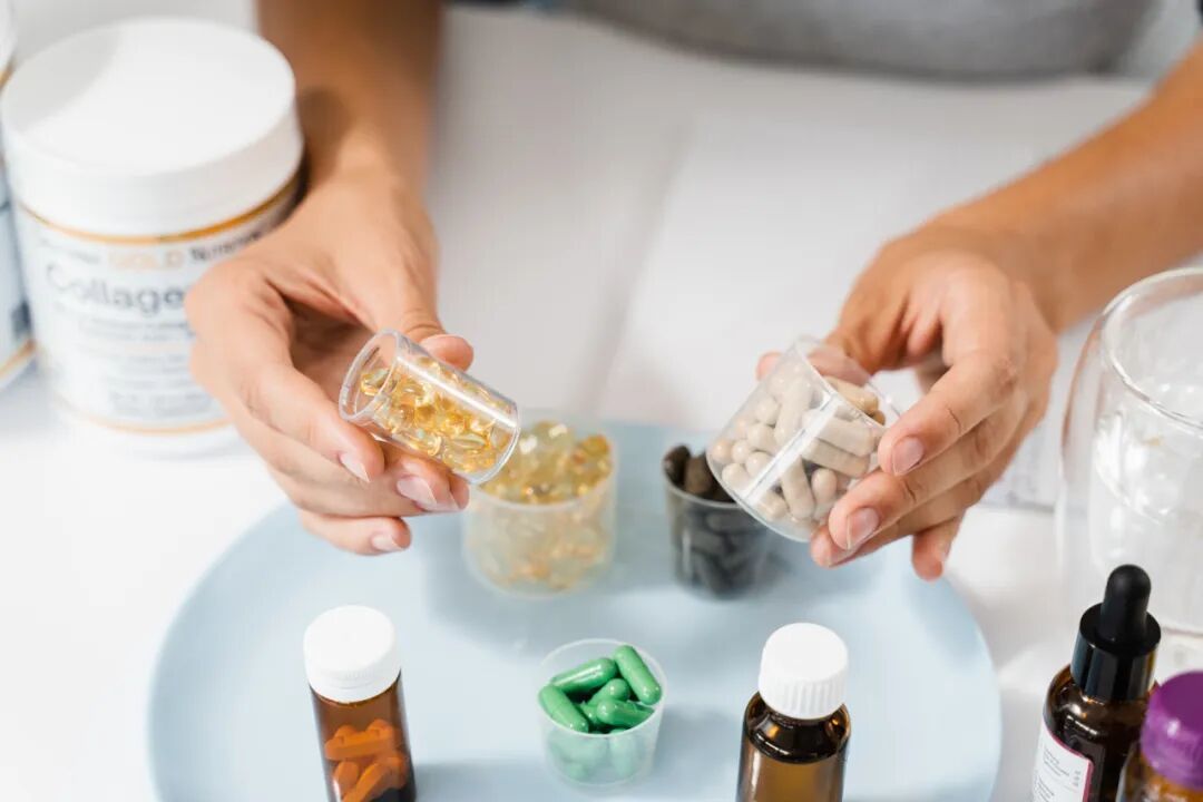 维生素D到底吃到几岁?什么时间段吃效果最好?