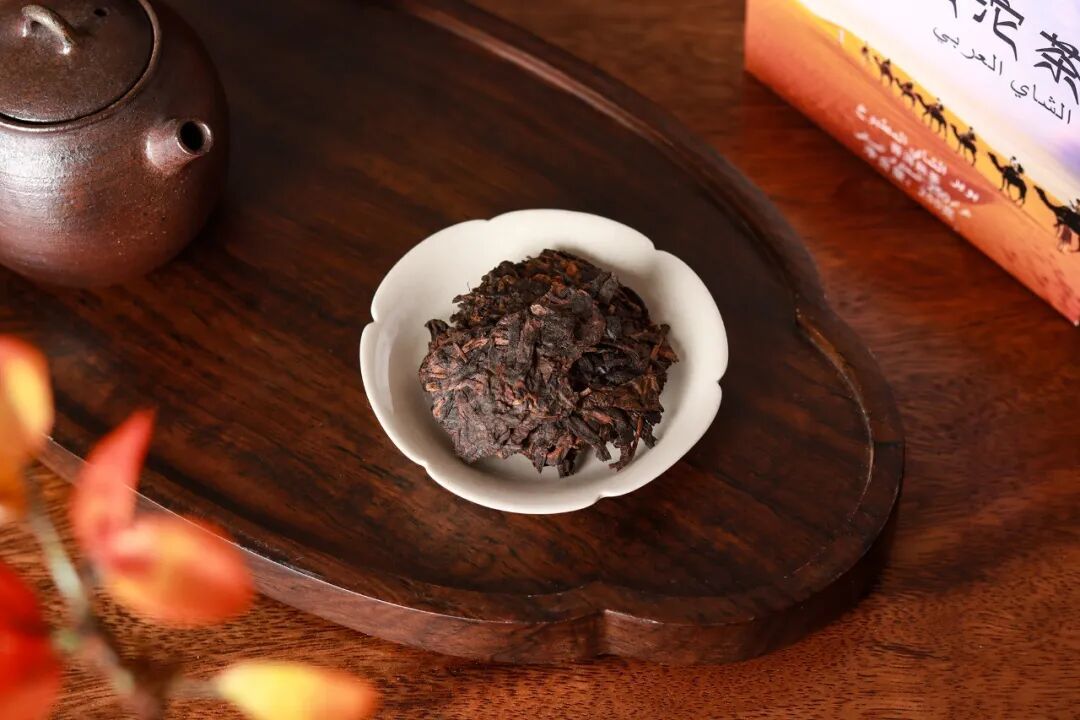 04年阿拉伯普洱熟茶 | 面向中东的高端熟茶,古六山早春大树原料发酵,色如红酒,甜滑厚润