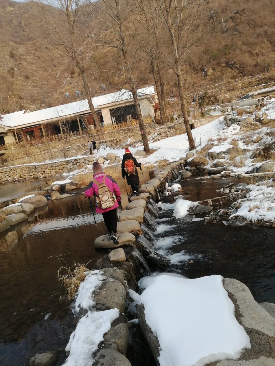 北京冬季徒步路线推荐1:轻松惬意的山水漫步-神堂峪栈道