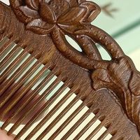 金丝檀木梳子，礼盒装，送礼超实用！