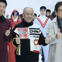 中国李宁双系列亮相米兰：李宁、成龙、马龙巅峰同框，“双龙”同台谢幕