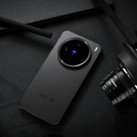 小屏旗舰值得长期使用吗？7000mAh电池终结续航焦虑，用户观点大PK