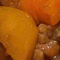 四季变换中的窗外景色