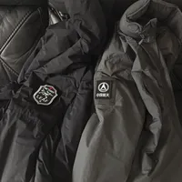 赫利肯L7 vs 猛犸冰川棉服？我们汇总了127位用户真实体验，结论在这