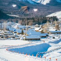 禾木村 vs 白哈巴村？87位用户亲测后，冬季摄影这样选