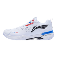 沉浸看秀，中国李宁米兰时装周大秀有哪些尖货？又是一年米兰时装周马上也将迎来米兰冬奥这种好机会怎能错过？我们的观秀小分队来到现场把中国李宁的这场名为「THE ATHLETE IN ALL OF US」大秀的台前幕后全都沉浸式的带你看个遍更有独家的鞋服设计师采访以及现场看秀嘉宾采访事不宜迟坐下看秀吧～ ULSUM的微博视频