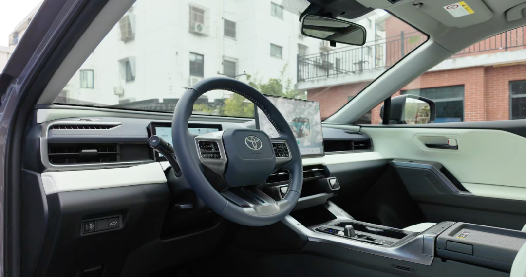 15 万上双擎! 丰田全新 RAV4哪款车最划算