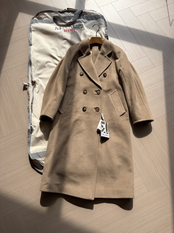 皮尔·卡丹服饰鞋包