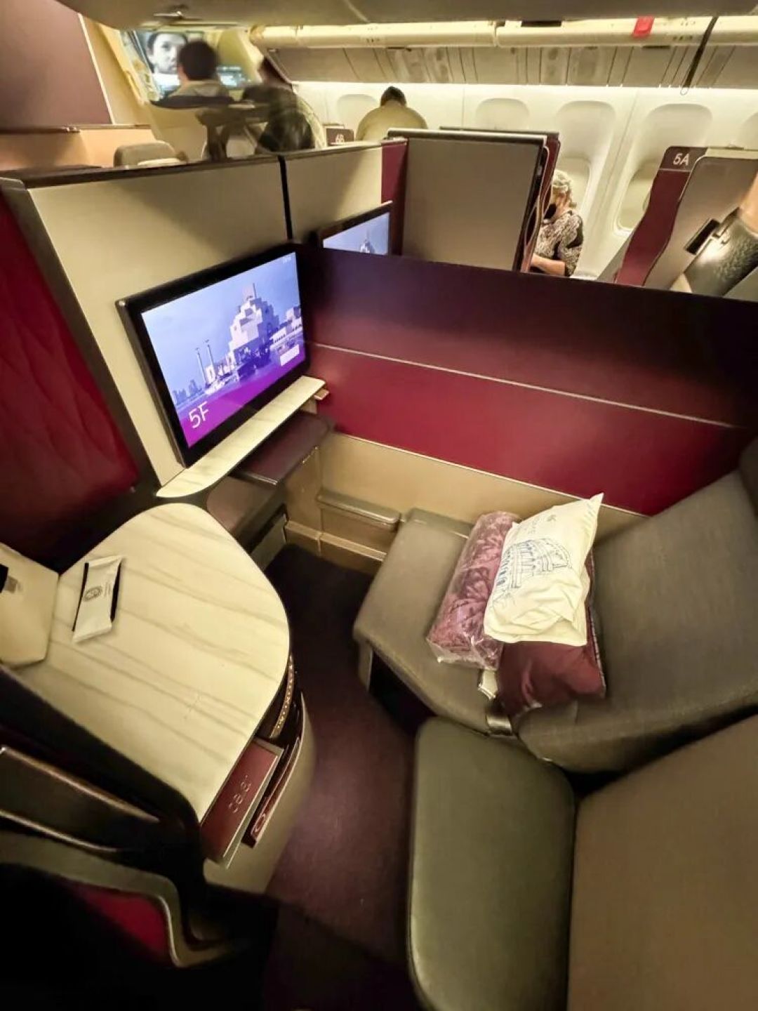 航程回顾：卡塔尔航空 QR719 多哈 西雅图   商务舱 (Qsuite)