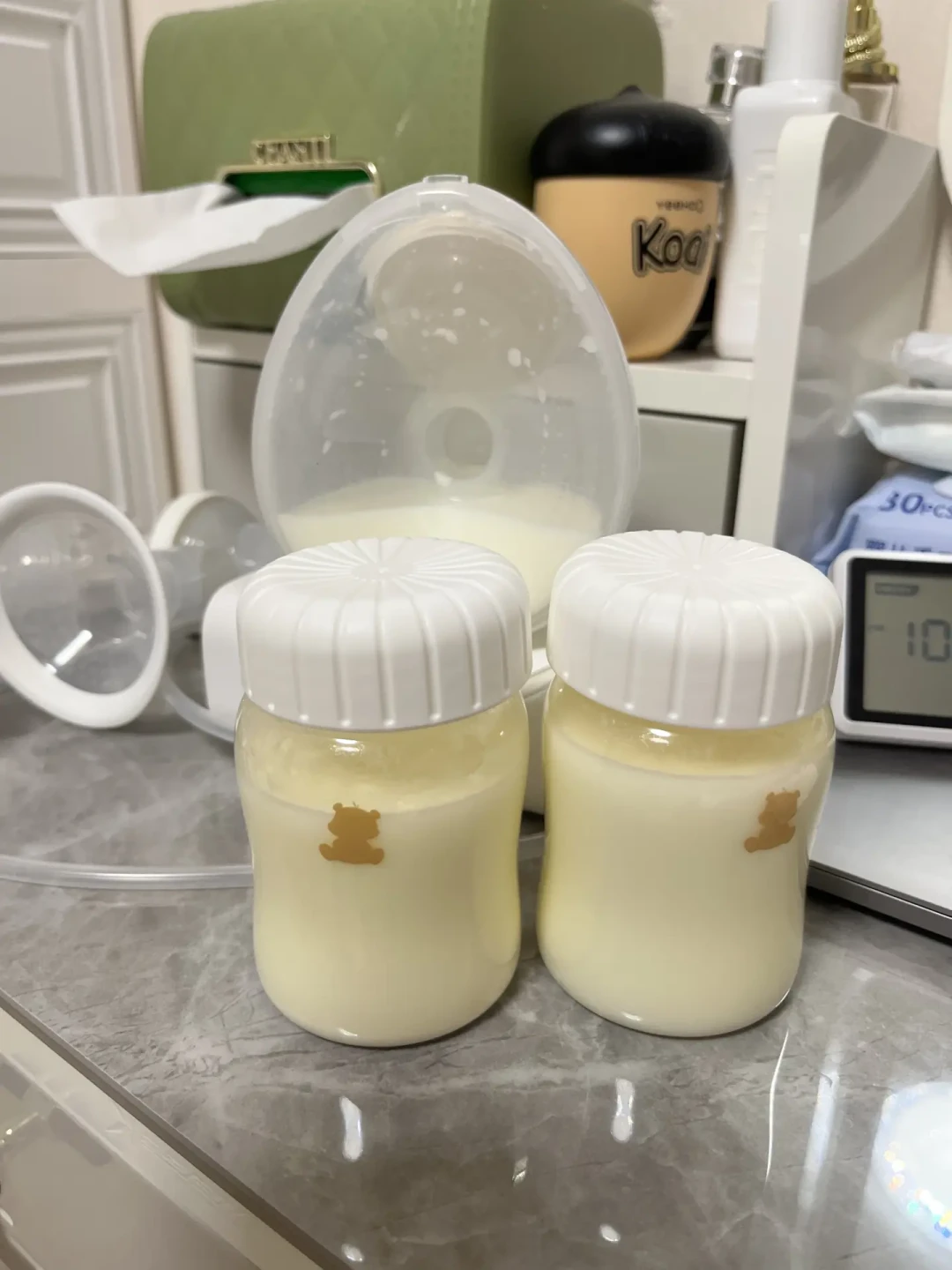 小白熊居然吸出这来这个!