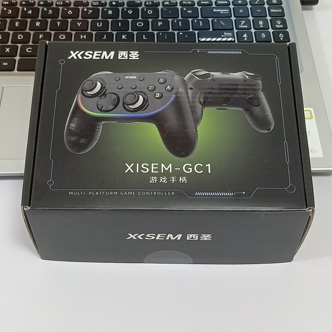 西圣游戏手柄