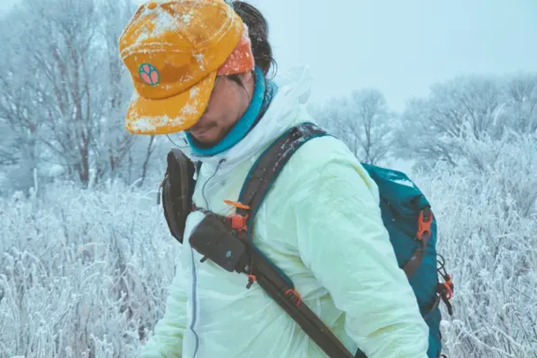 我昨天雪中爬山的装备及服装清单