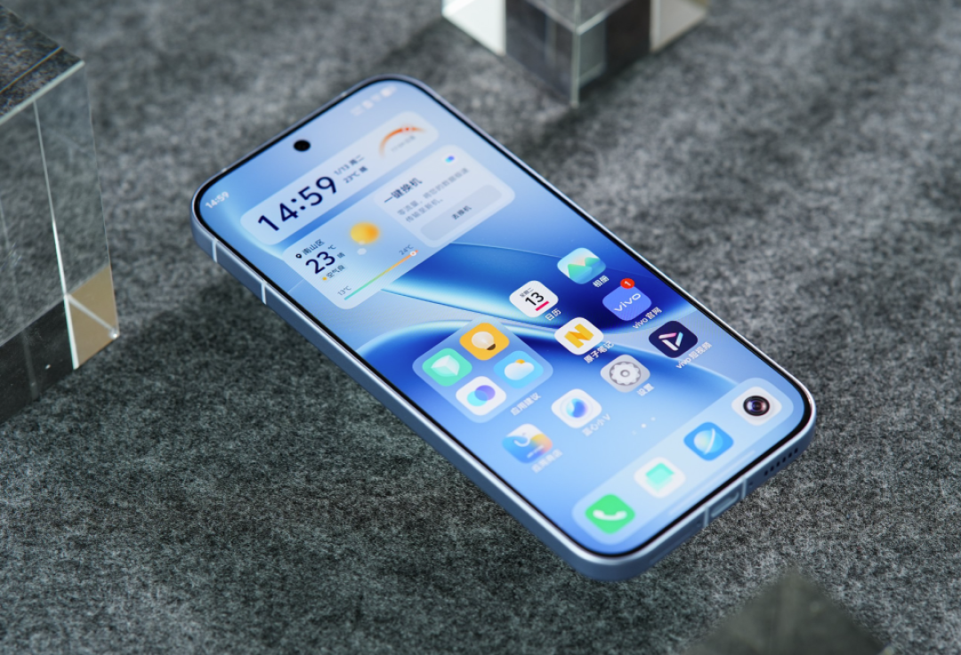 iQOO Z11 Turbo对比一加Ace 6T:同价同配置,谁更值得选择?