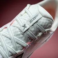 特步“两千公里”跑鞋真能穿这么久？400+用户实测观点大PK