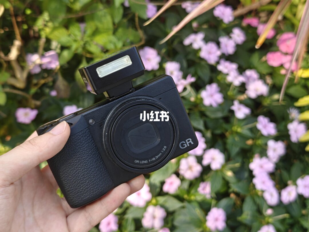 给理光GR3配了个TTL闪光灯📸