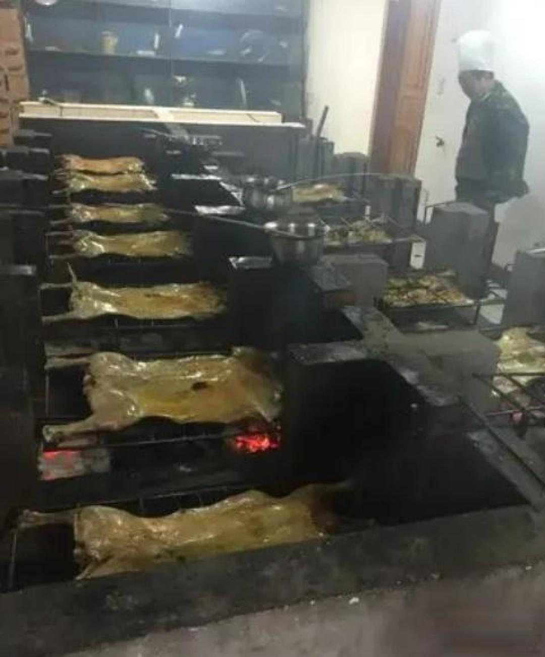 西贝回应为什么「一年只集中采购一次羊肉」,是为了「尊重草原的自然规律」,如何看待这一说法?