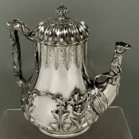 【收藏与鉴赏】凝光百年：蒂芙尼1860年纯银浮雕茶壶的风华