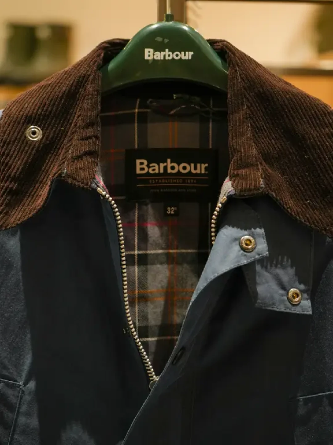 这就是Barbour今年新出的蓝色夹克?