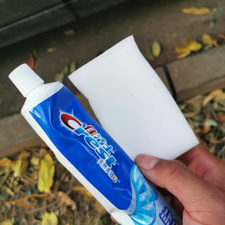 第一次感受到牙膏的“杀伤力”！别只刷牙，它才是万能清洁膏！