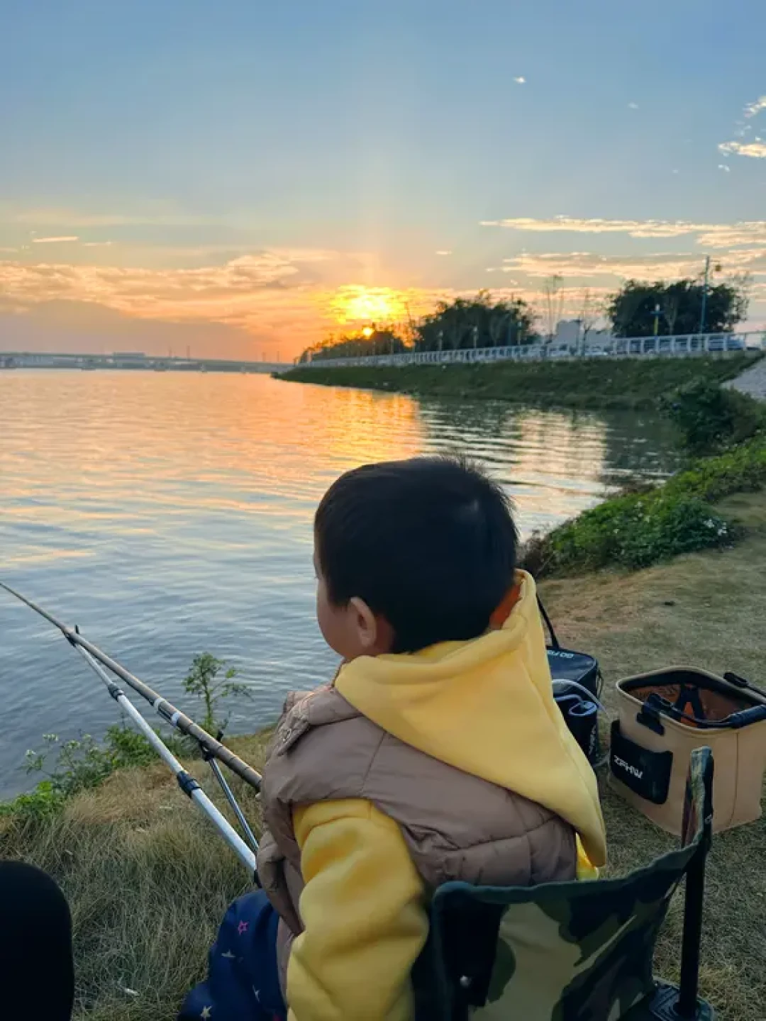 🏕️潮州新玩法|江边露营!玩沙、火锅、遛娃