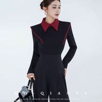 杨千亿2025冬款红黑撞色上衣｜显瘦氛围感拉满✨