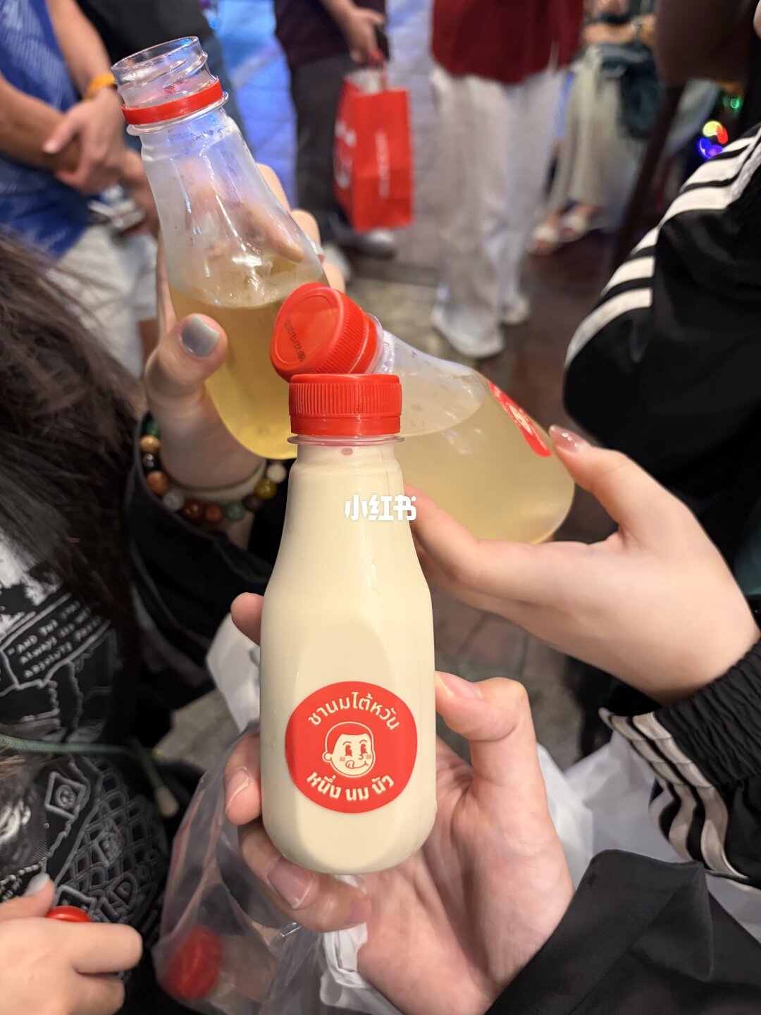 在朱拉隆功夜市吃了什么