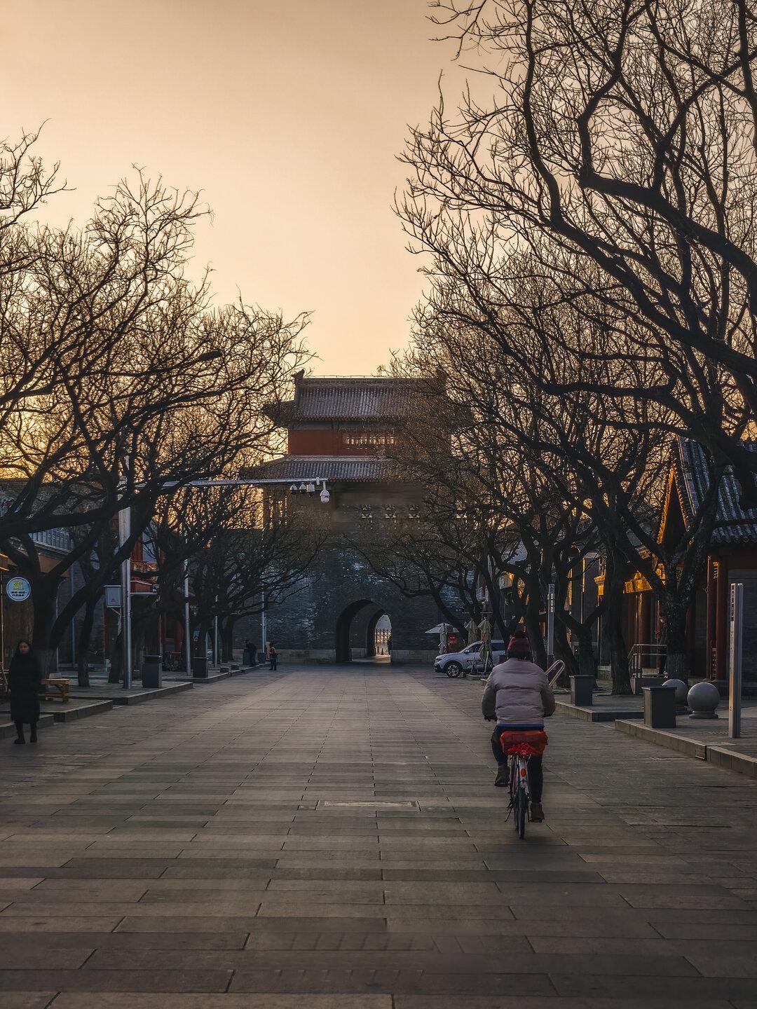 在市区地铁直达，超有范儿的京西小“北平”