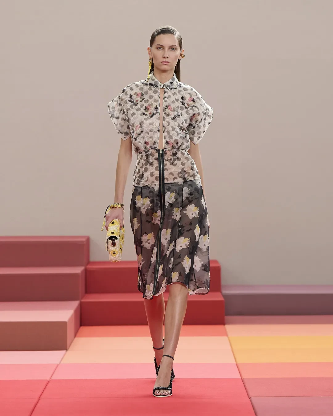 2026春夏 Fendi ——最精妙的挑衅,在于对“高级感”的轻盈解构