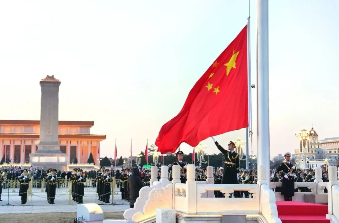 北京中轴线深度游:从广场漫步到胡同寻味,一站式实用指南