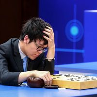 围棋AI能否完全超越人类？58%用户认为是智慧新起点，42%坚持人文不可替代