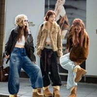 看了潮人街拍才发现：今年流行“ugg雪地靴”，意外的时髦显腿长