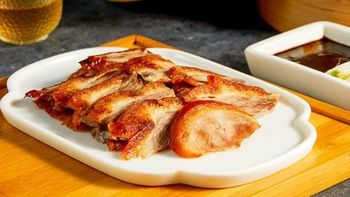 全聚德推出1380g烤鸭套装，适合团购与送礼 ！