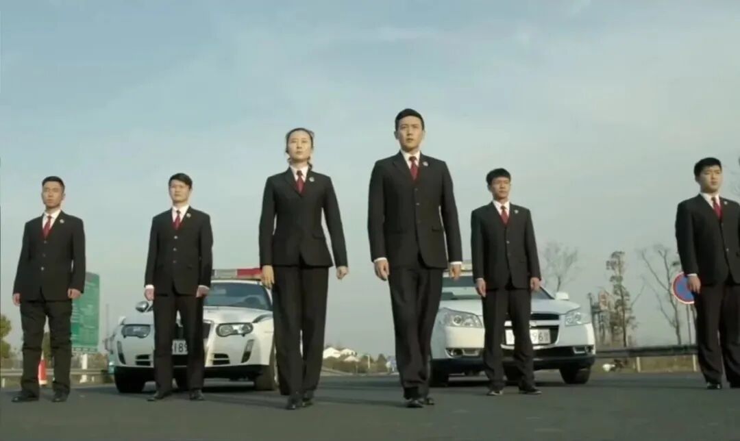 侯亮平的添越:正义路上的 “豪华铠甲”,藏着最动人的初心!