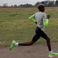 跑步时如何正确激活核心肌群？3分钟掌握稳定跑姿的关键