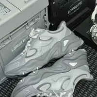 斯凯奇熊猫鞋：通勤神鞋还是营销噱头？1000+用户观点大PK