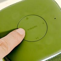 不止听个响，百元音箱也给力，灵动灯效的小米智能中枢太懂打工人