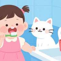 成人牙膏能给孩子用吗？成分、风险与分龄使用指南