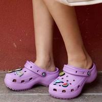 🌊 洞门信徒集合！这双CROCS云朵洞洞鞋才是夏季本命鞋吧！