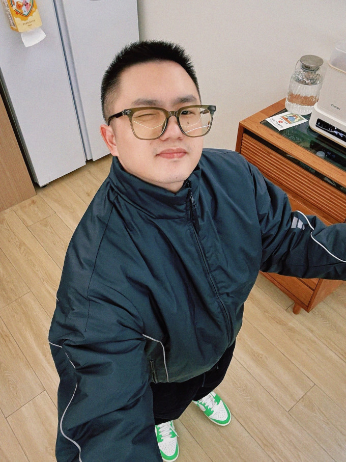 阿迪达斯运动棉服