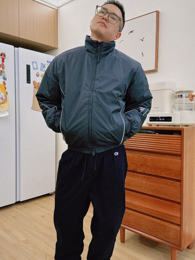 阿迪达斯运动棉服