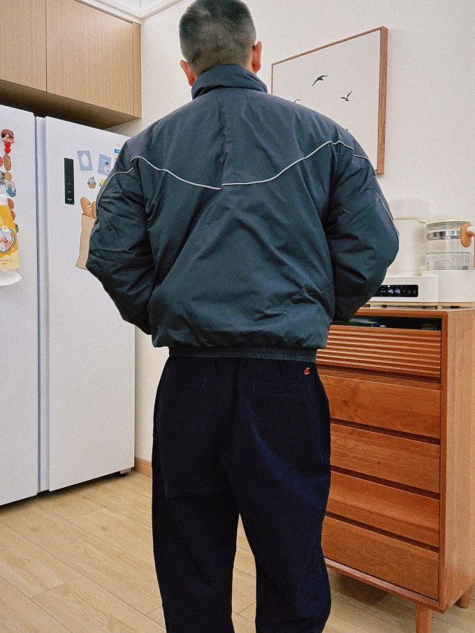 阿迪达斯运动棉服