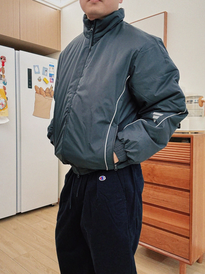 阿迪达斯运动棉服