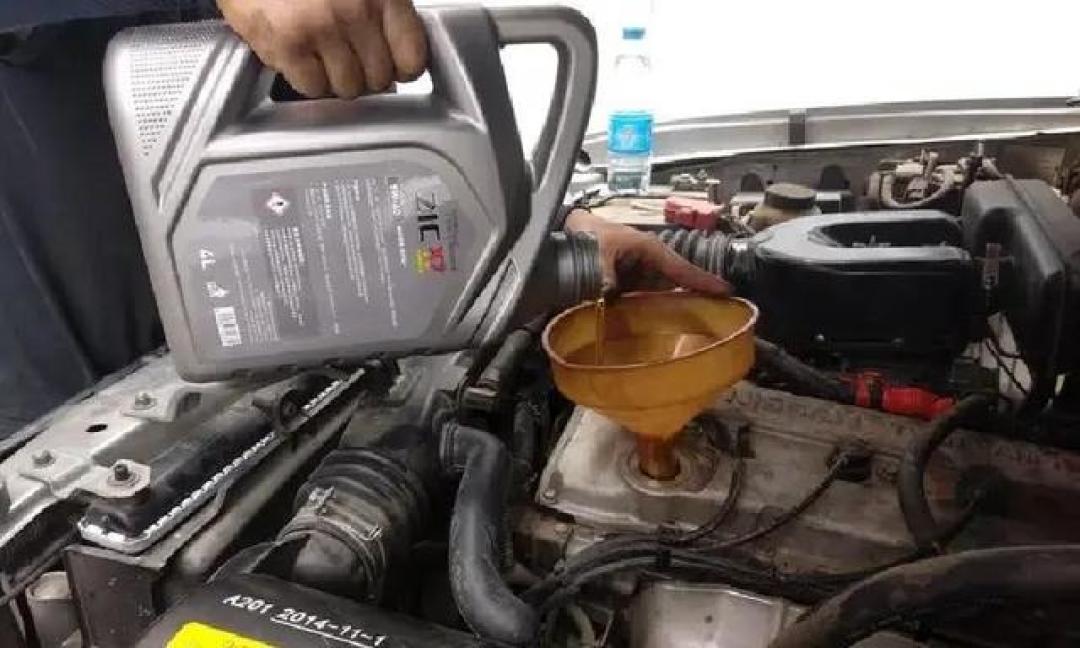 5W30机油正在毁车!这6类车赶紧停用,修车工不会告诉你的真相