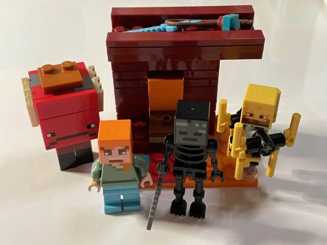 [LEGO]乐高21266下界熔岩湖之战测评