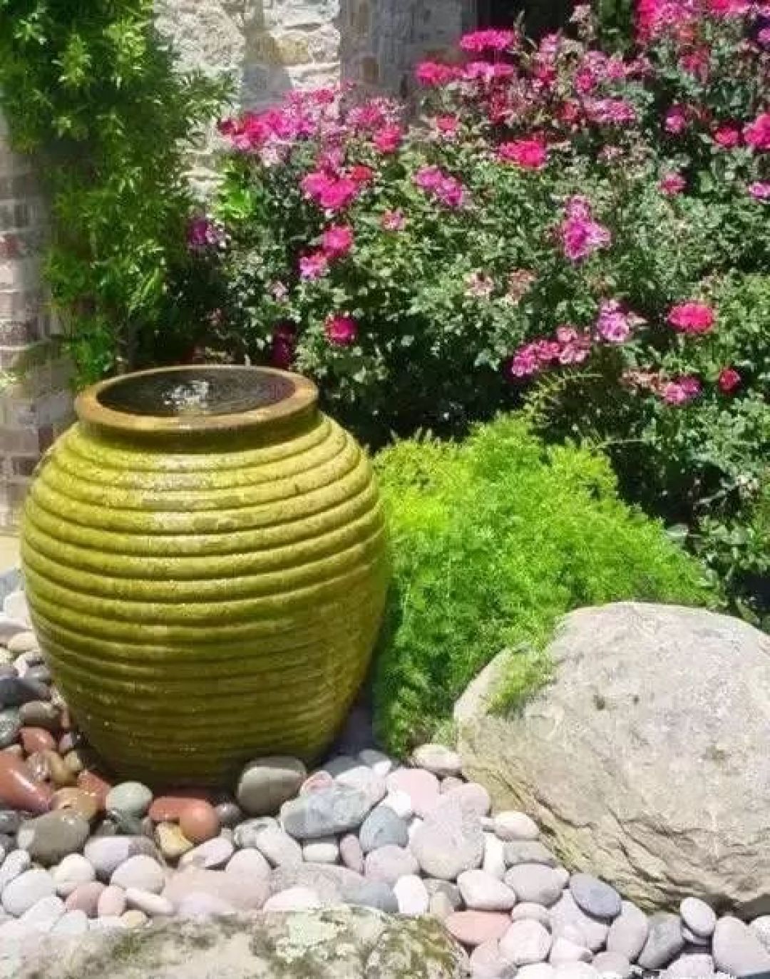他才花了500元,就打造一个格调超高的庭院水景