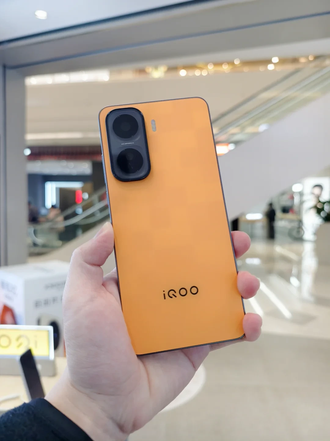 电竞女生✅，拍照女孩❌iQOO Neo11总结