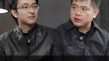 被货车碾压头部 女子毫发无伤 法官为爱辞职 造保命头盔…
#杨一面对面 专访@两只小蜜蜂头盔老吕 
#法官为爱辞职造头盔 #创业 #访谈 #头盔
