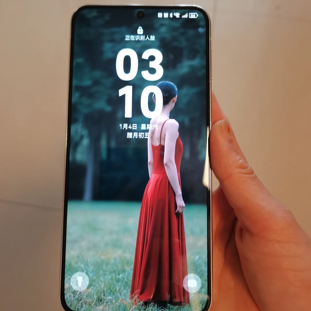 华为旗舰Mate70：512GB+麒麟9010+鸿蒙系统，高性价比值得入手！